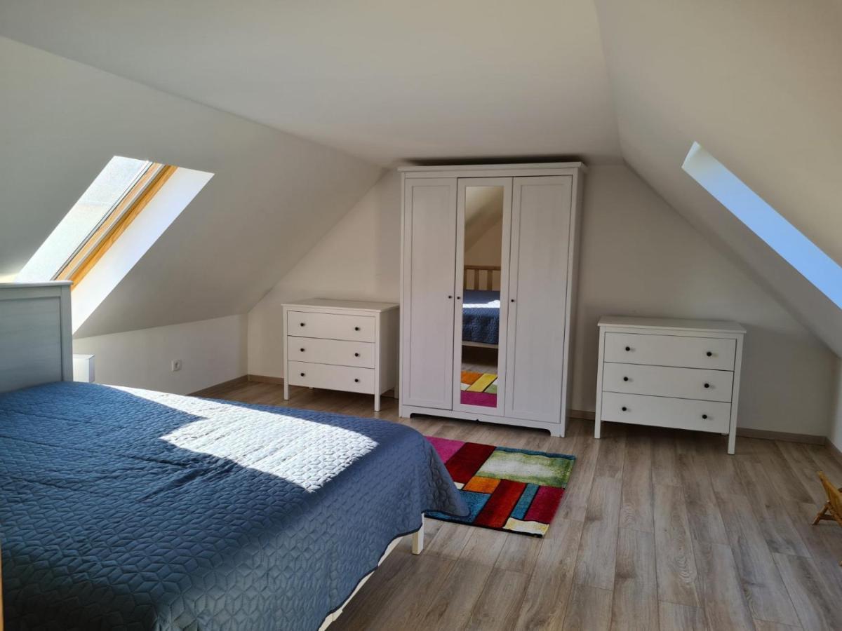 Livia Apartman Heviz Bagian luar foto